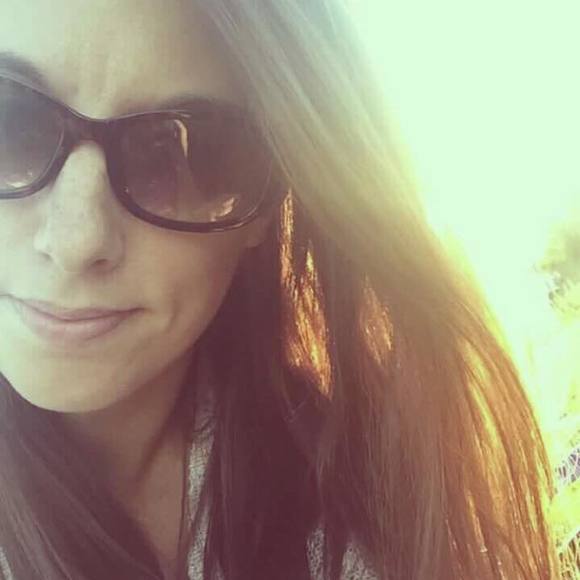 Meet your Posher, Jessica - Picture 1 of 1
